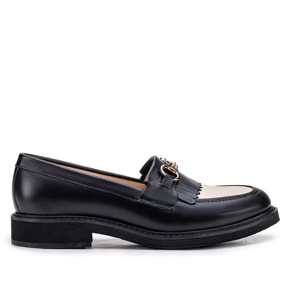 Mocassim Feminino Fascar Preto Salto Baixo Em Couro