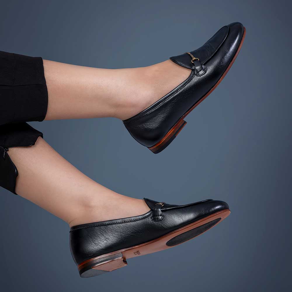 Mocassim Feminino Fascar Preto Salto Baixo Em Couro