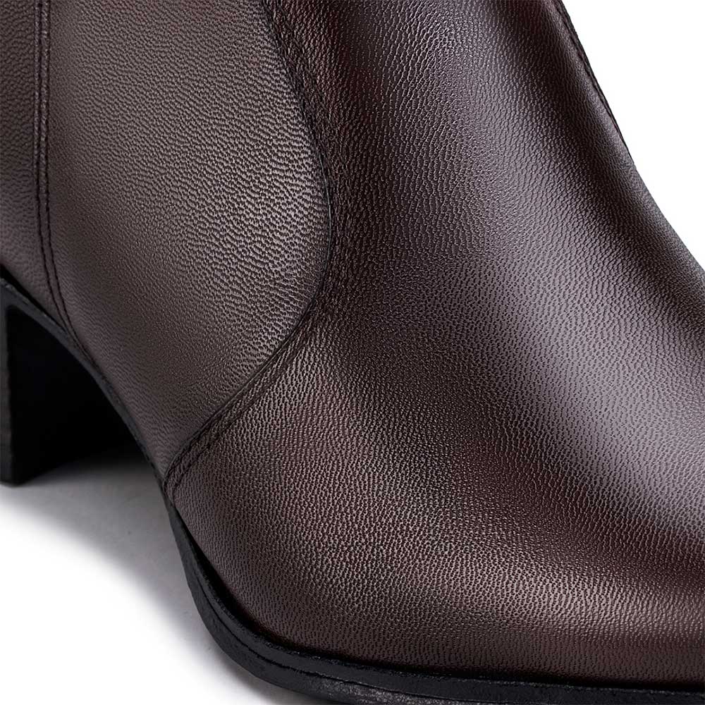 Bota Feminina Fascar Marrom Salto Médio Em Couro