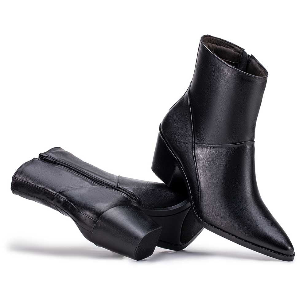 Bota Feminina Fascar Preta Salto Médio Em Couro