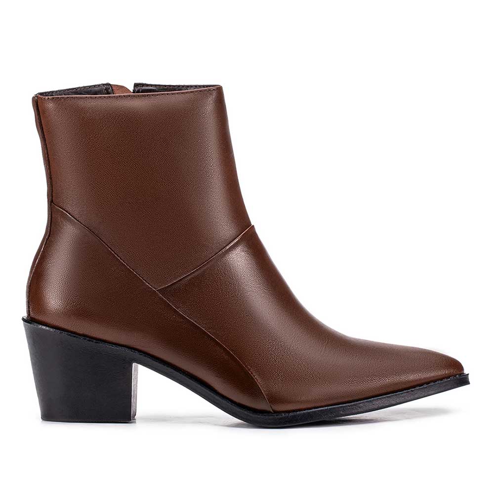 Bota Feminina Fascar Marrom Salto Médio Em Couro