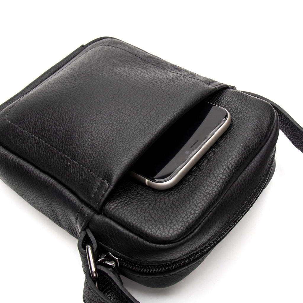 Bolsa Masculina Shoulder Bag Fascar Preta em Couro