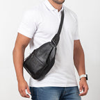 Mochila Pochete Transversal Fascar Preta Em Couro