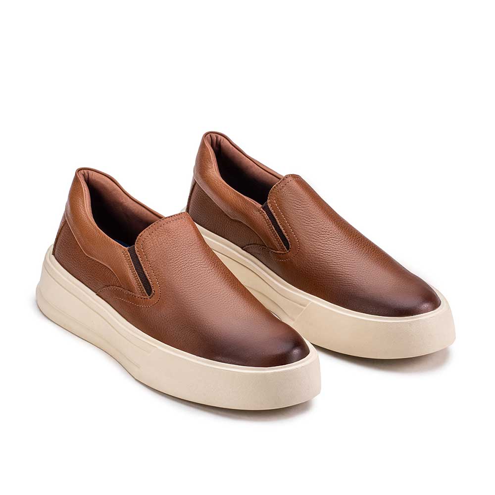 Tênis Masculino Casual Slip-On Fascar Marrom Em Couro