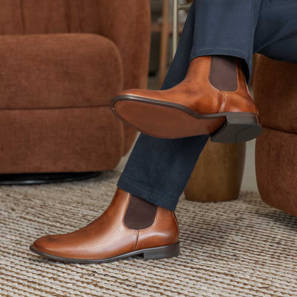 Bota Masculina Social Fascar Chelsea Marrom em Couro