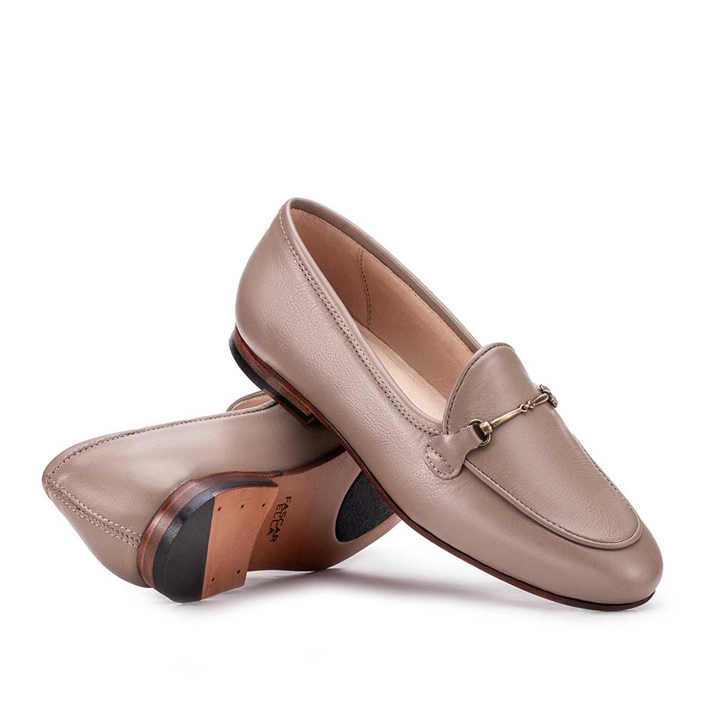 Mocassim Feminino Fascar Bege Salto Baixo Em Couro